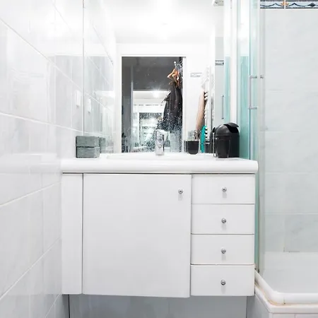 Nice Studio Near Paris شقة